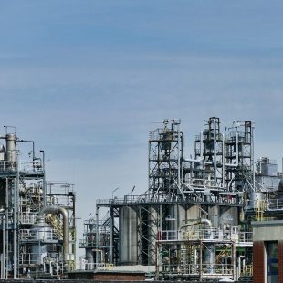 refinery-g4b1d67f08_1280 refinery-g4b1d67f08_1280